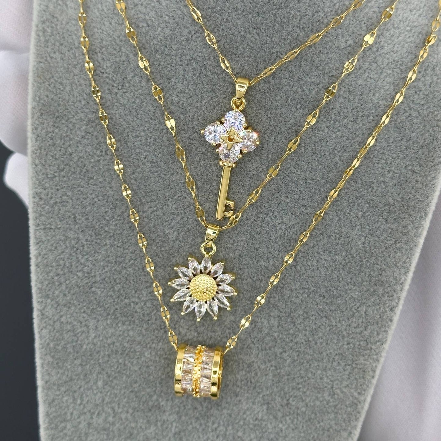 Blooming Grace Necklace - 18k Gold-Plated